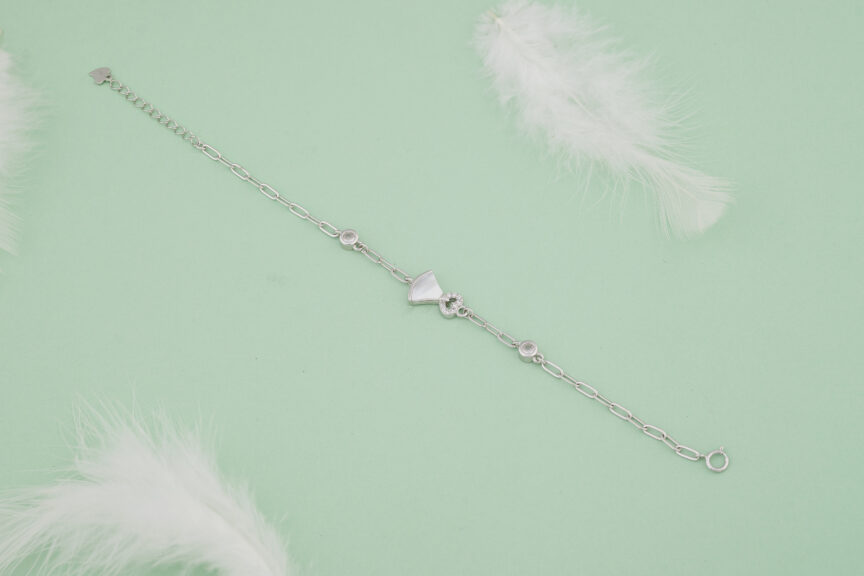 925 Sterling Silver Bracelet – Mother-of-Pearl & Zircon Accent Design